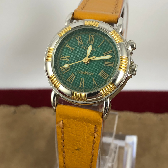 Vintage Fossil StarMaster 2 tone new tan strap main image 6
